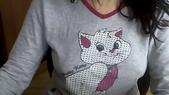 Charming Turkish Webcam Model With Homemade Footage