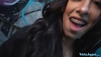 Sexy Colombian Reality Star Enjoys Outdoor Sex In Public